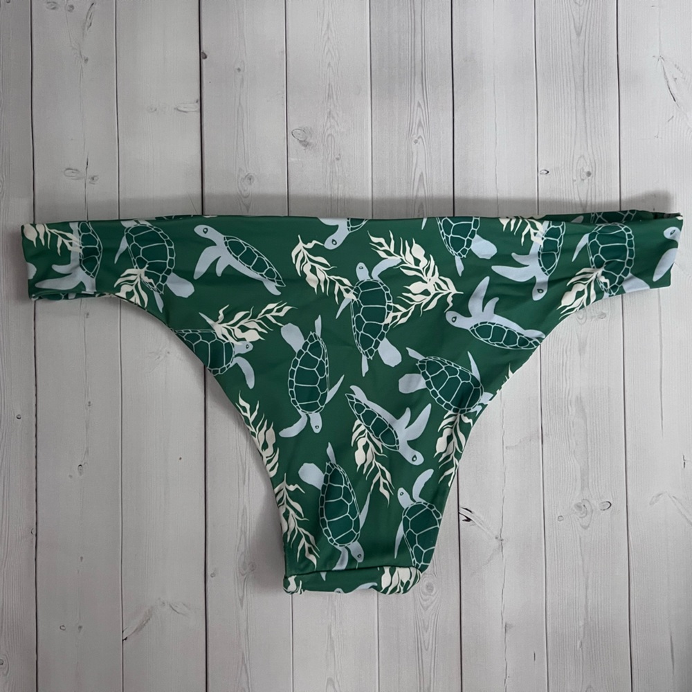 Fused Hawaii Honls Bottom